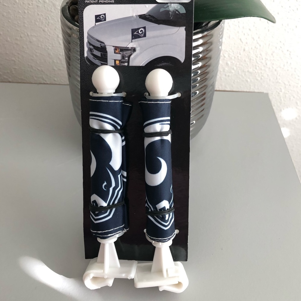 NEW! NFL Rams Team Ambassador Hood/Trunk Flag